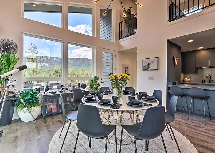 Fire Pit, Deck & Mtn Views: Upscale Cabin! *